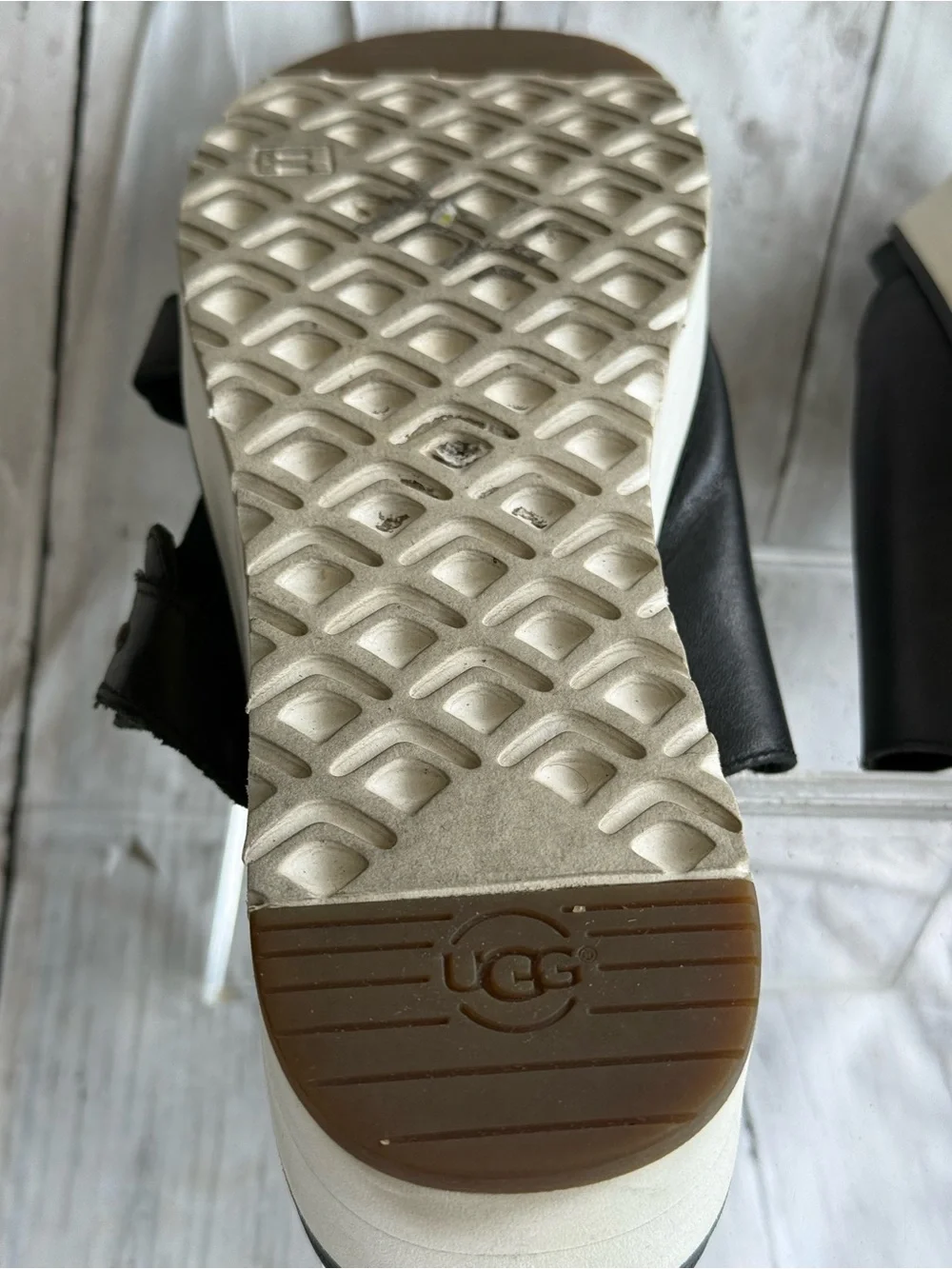 UGG maire platform